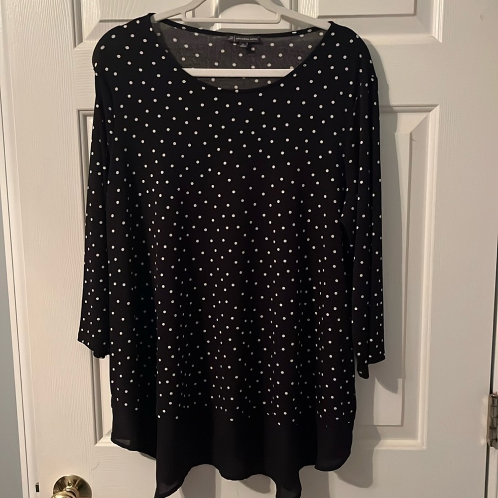 3/4 sleeve tunic with polka dots